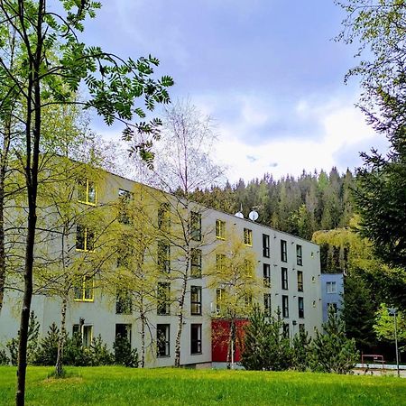 Plne Vybaveny Apartman Pod Mumlavskym Vodopadem, Zahrada S Ohnistem, Idealni Vychozi Bod Pro Turistiku, U Cesty Na Hrebeny, Kousek Do Centra, Absolutni Klid, Vybaveny I Pro Deti, Wellness A Fitko Naproti هاراشوف المظهر الخارجي الصورة